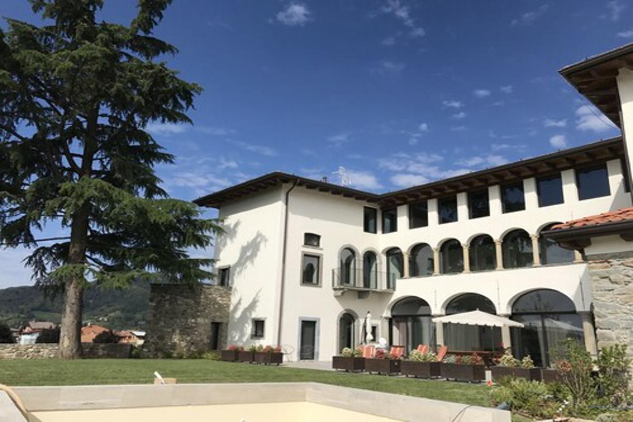 Podere Castel Merlo Hotel Villongo SantʼAlessandro Buitenkant foto